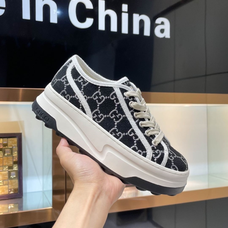 G*u*i casual shoes